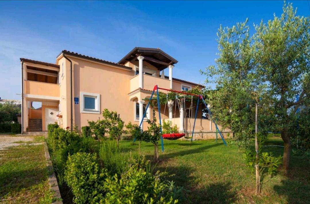 Spacious Apartment With Parking&Garden Marcana Экстерьер фото